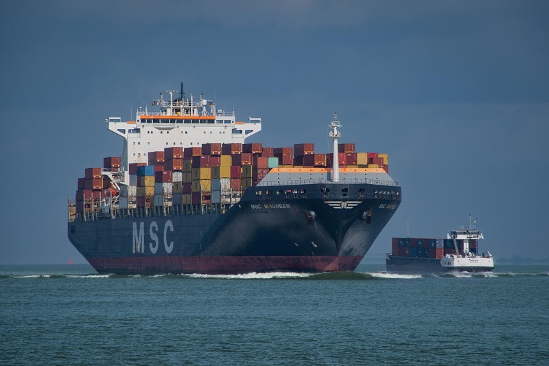 Seven MSC ships “turn off signals” during tests to return to the Suez Canal