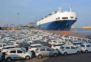 Chiński eksport samochodowy przenosi się do transportu kontenerowego