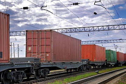 Giganci transportu kontenerowego rozwijają swój biznes kolejowy